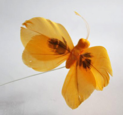 Veren vlinder klein 5 cm donker geel 10675