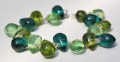 Armband van twee kl groen en blauwe glasdruppels