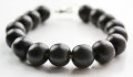 Armband zwarte houten kralen 12 mm