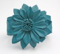 Leren armband bloem blauw