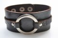 Leren armband breed bruin met metalen ring