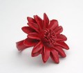 Leren ring bloem rood